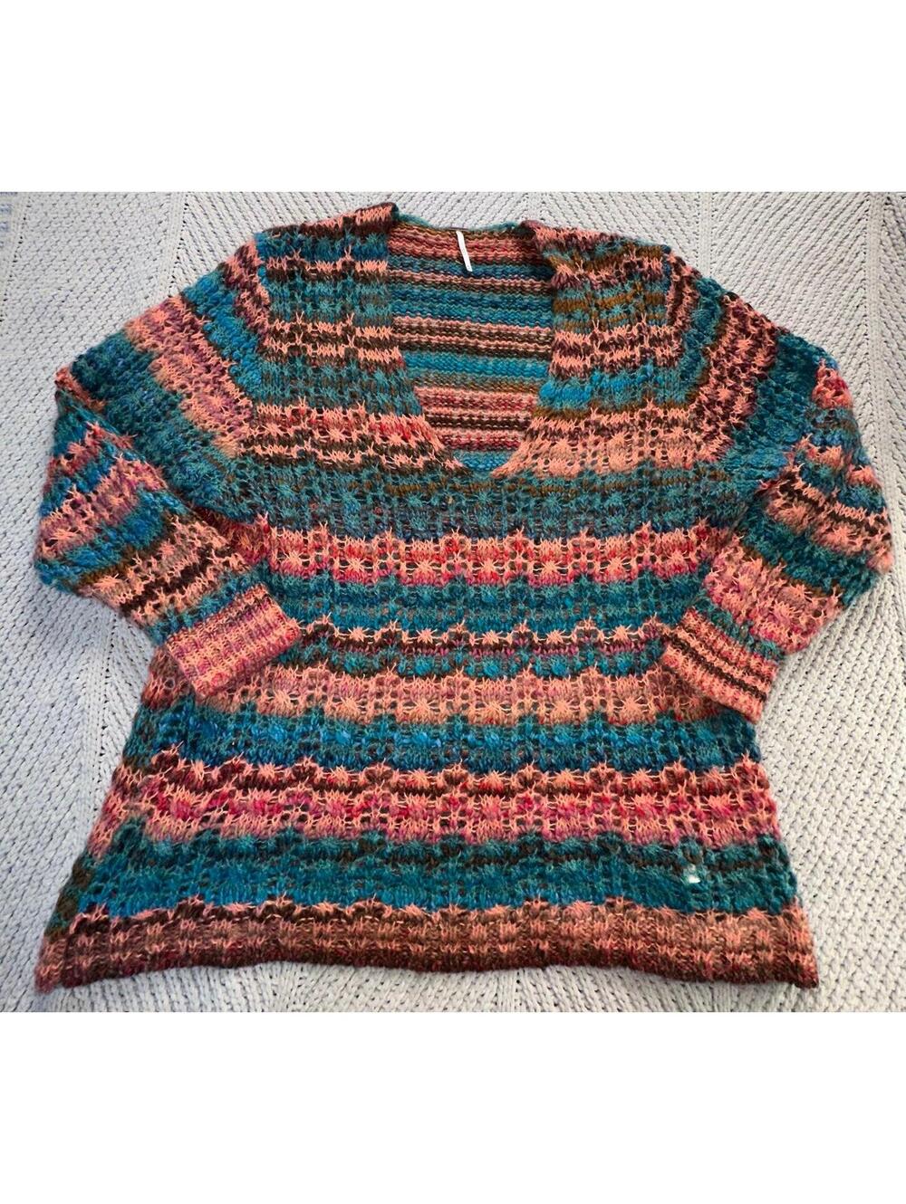 Free People Size Medium BEAUTIFUL Lightweight Knit Pullover Sweater Boho